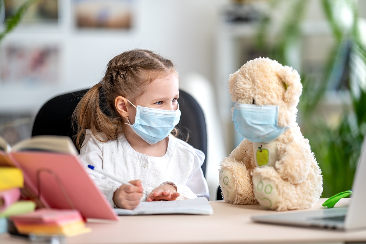 Naturalne metody wsparcia organizmu dziecka w walce z przeziębieniem.